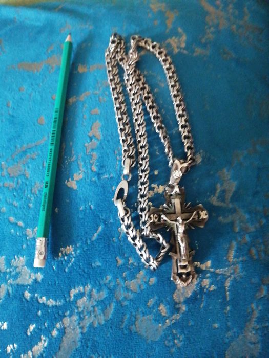Продам цепь с крестом