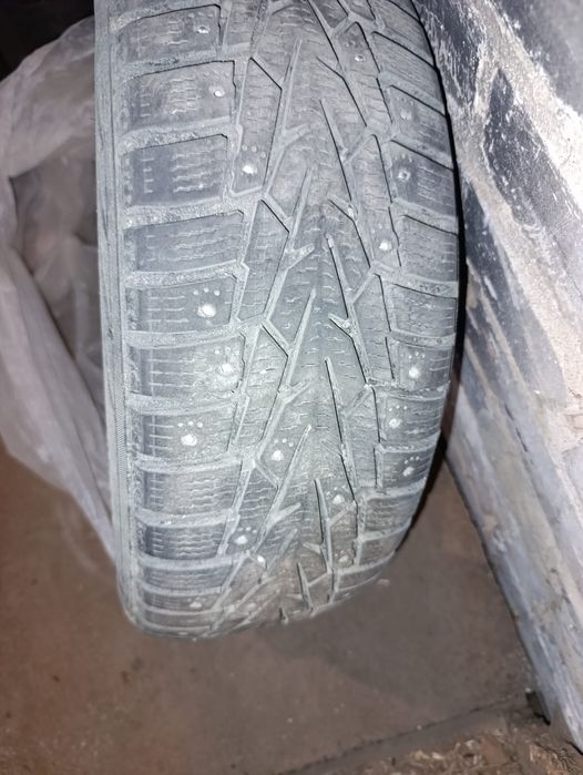Продается зимняя резина б/у на Равон