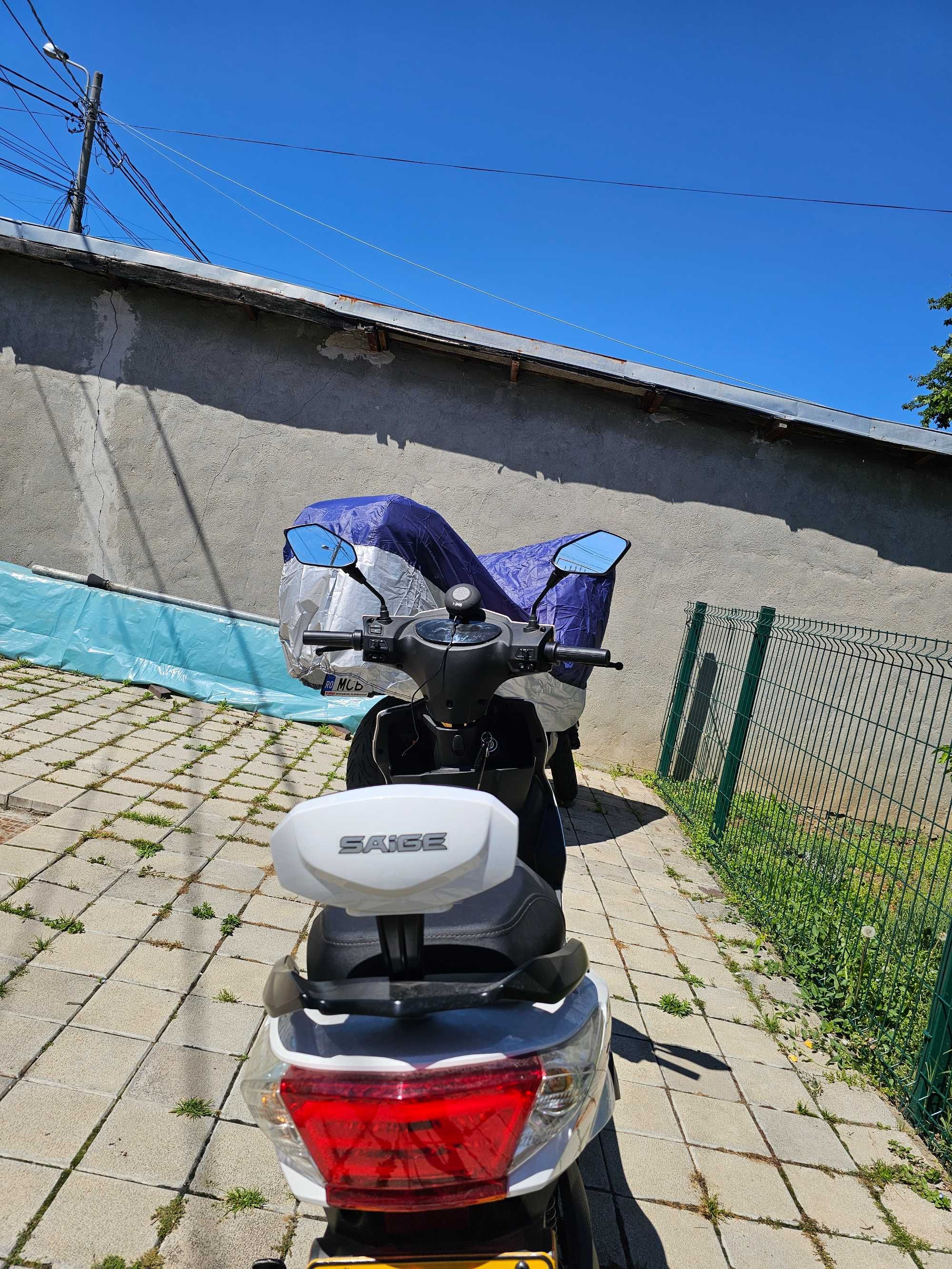 De Vanzare scooter electric
