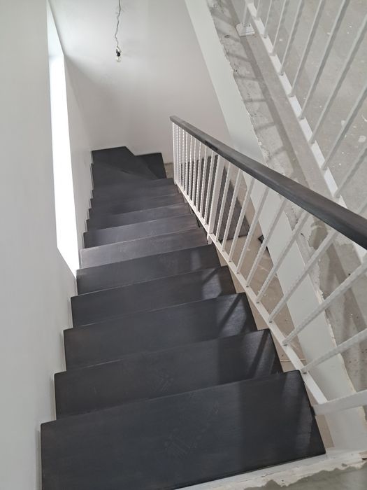 Placam scari cu lemn masiv