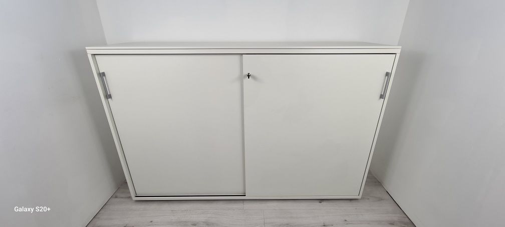 Немски офис шкаф етажарка съхранение на документи и други нужди