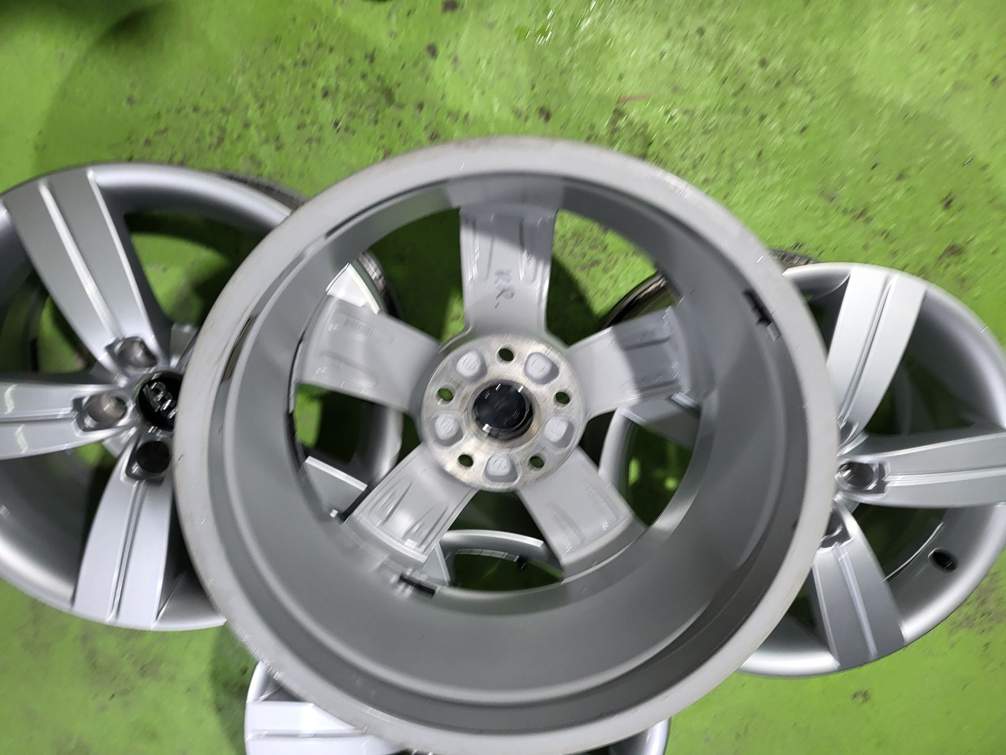 17 5x112 Audi A4 A3 Vw Passat Skoda лети джанти 5х112 ауди