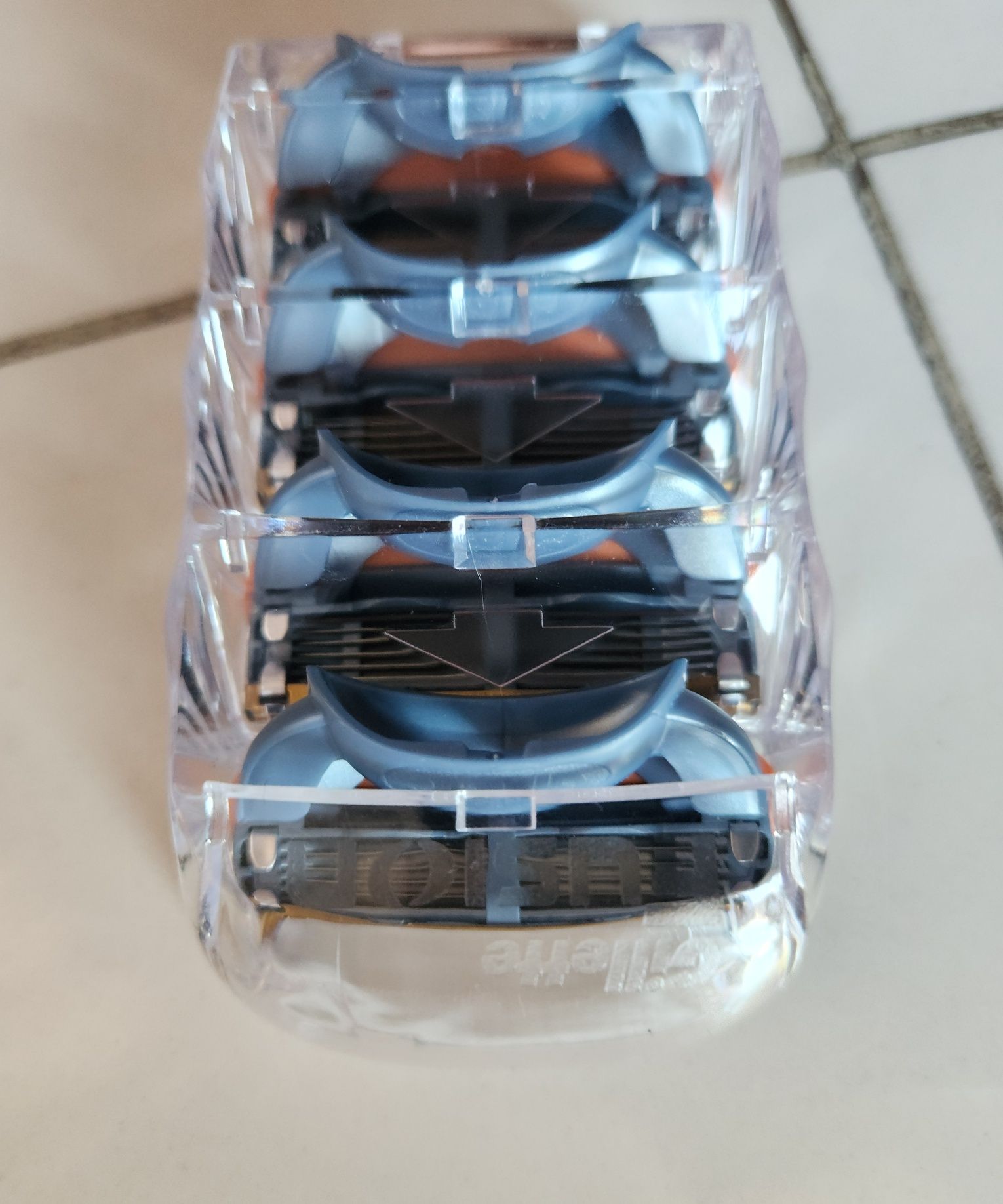 Ножчета за бръснене, Gillette Fusion5