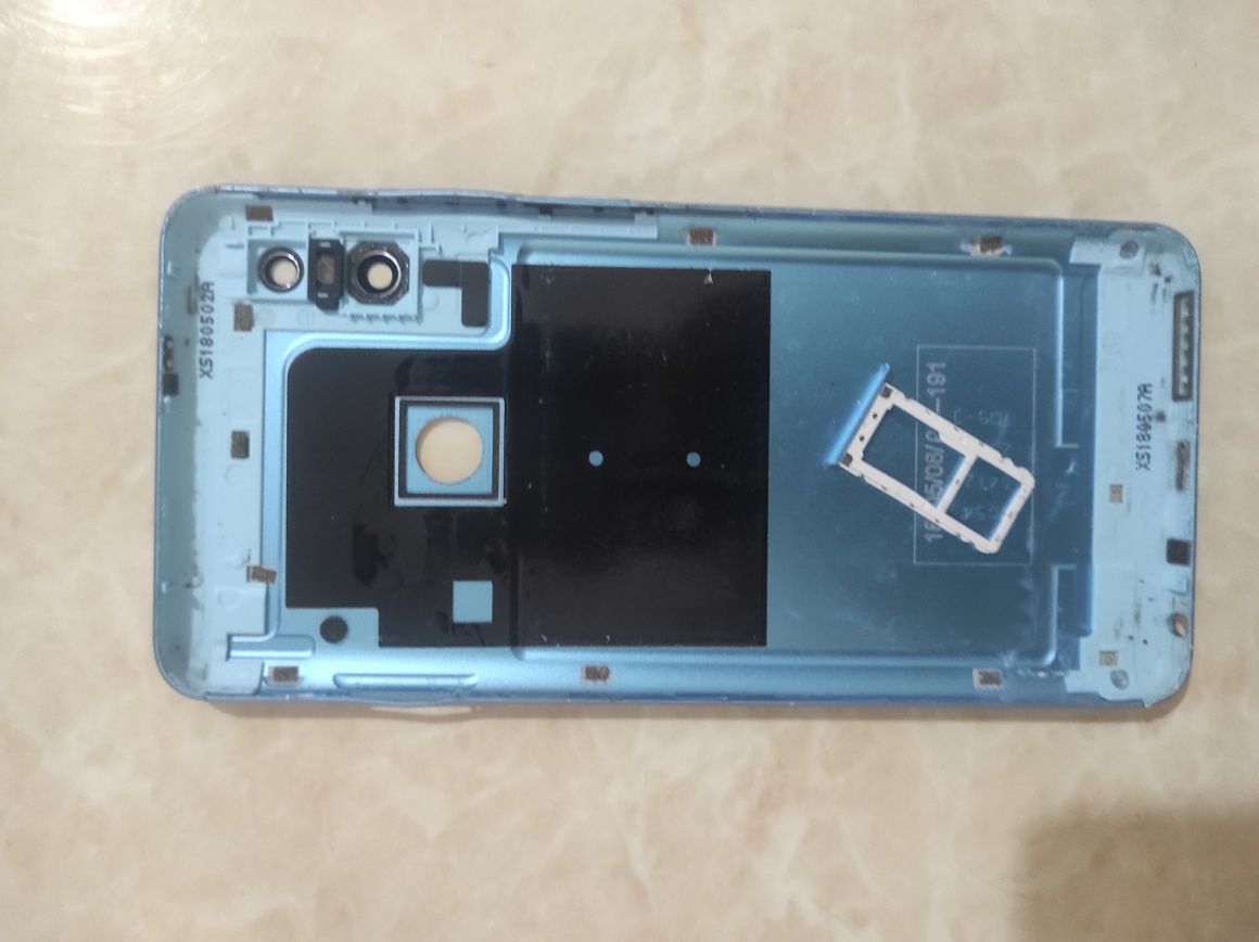 Redmi note 5 pro zapchastga. Tekshirib olish mumkin.
