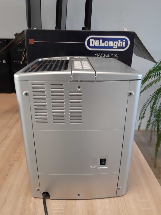 Espressor DeLonghi Defect, pentru piese