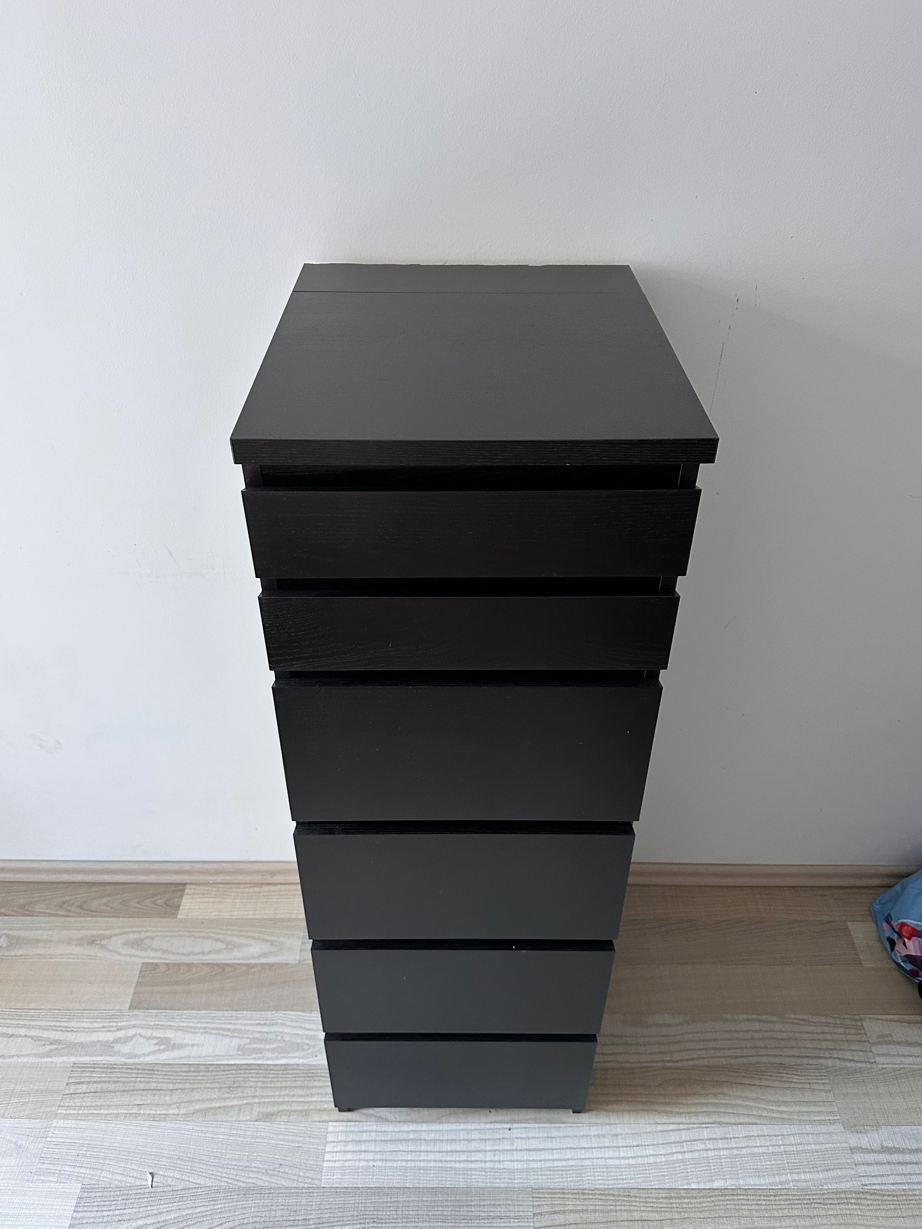 Comoda mare neagra