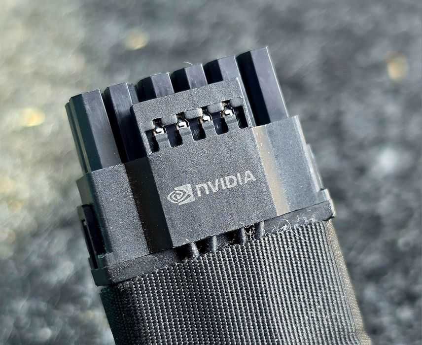 2 Adaptoare original Nvidia 12VHPWR la 4 x PCI-e 8 pini, nefolosite