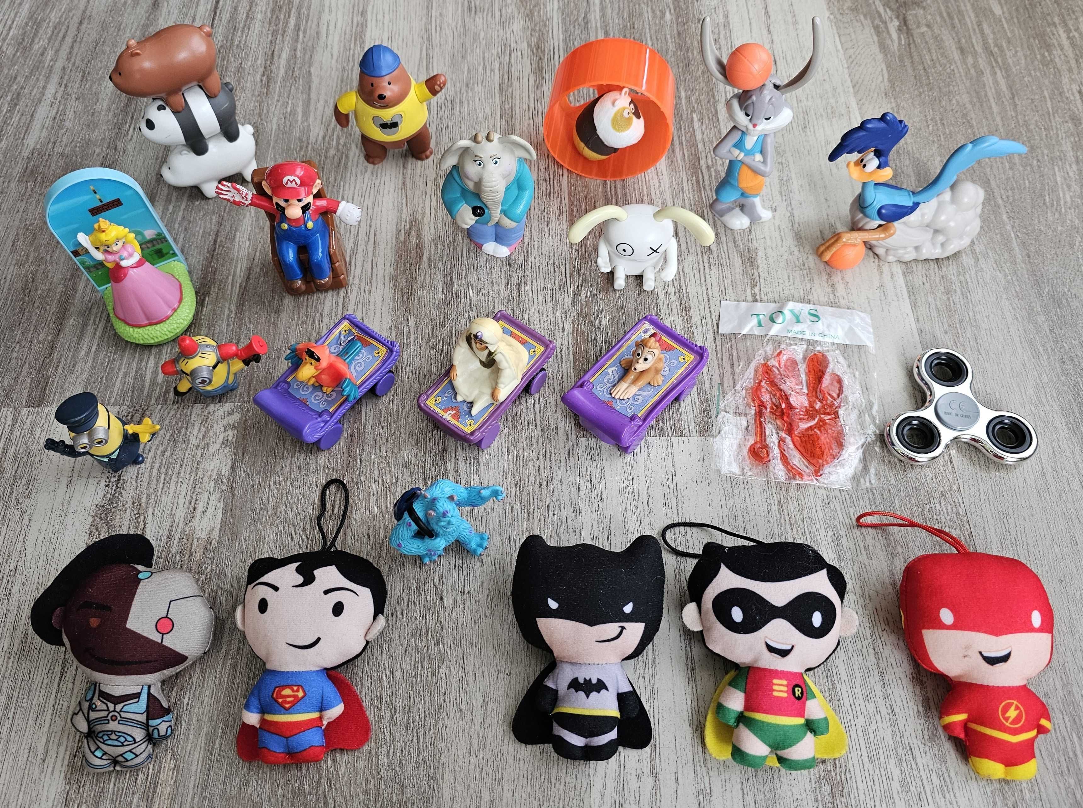 22 de jucării McDonalds Looney Tunes Alladin Mario DC Universe