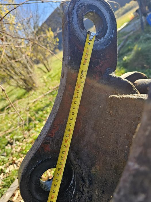 Cupă buldoexcavator