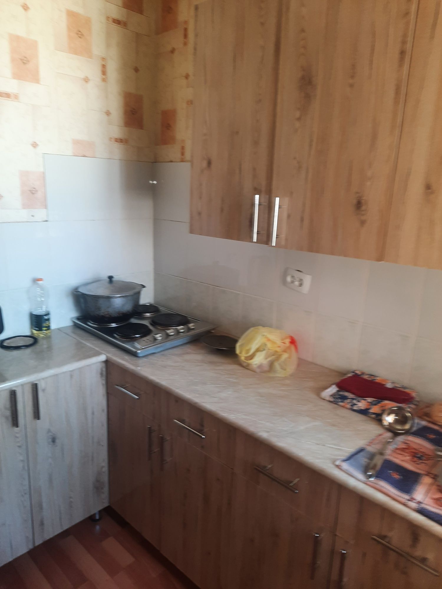 Сдаю студентам 2-х ком квартиру на тузель2