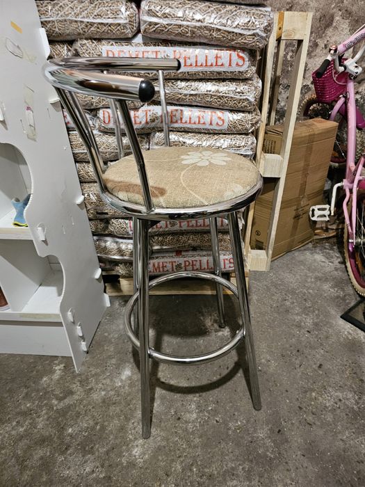 Въртящ се бар стол метален