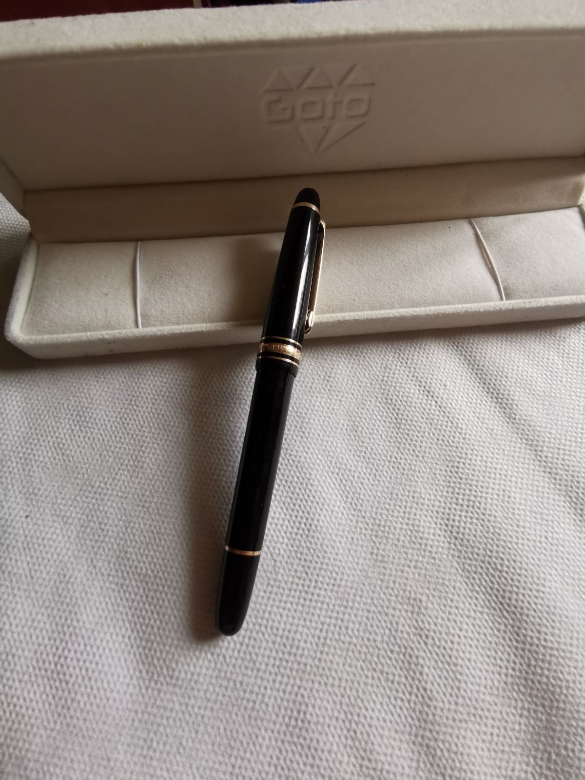 Писалка Montblanc Miesterstuck-pix 145 classique black/gold