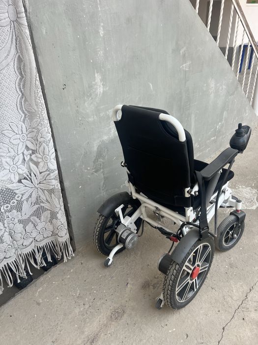 инвалидная коляска