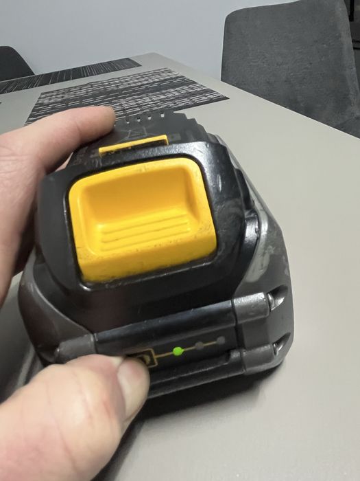 Acumulator baterie dewalt