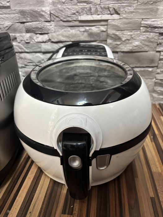 Vand friteusa cu aer cald Tefal