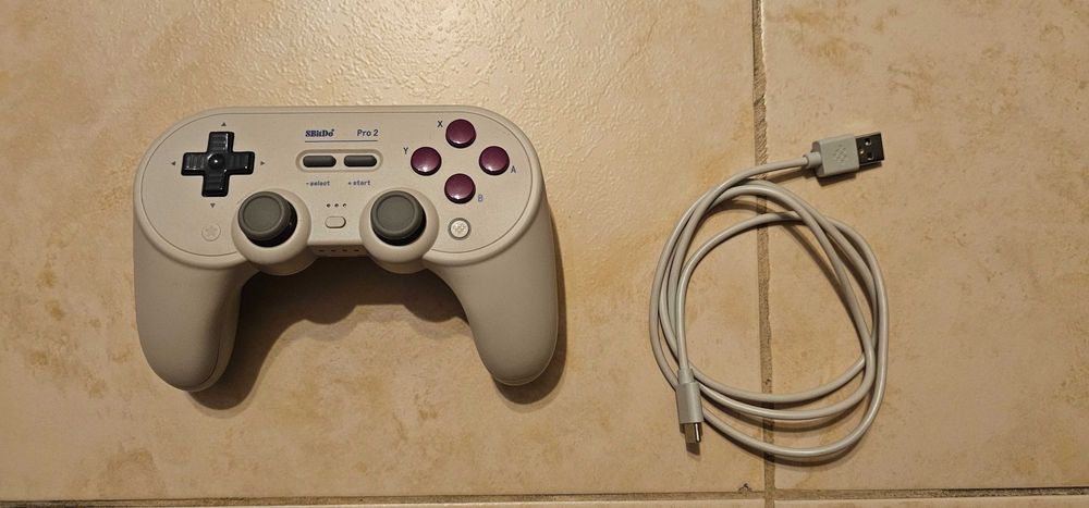 Bluetooth джойстик 8BitDo Pro 2