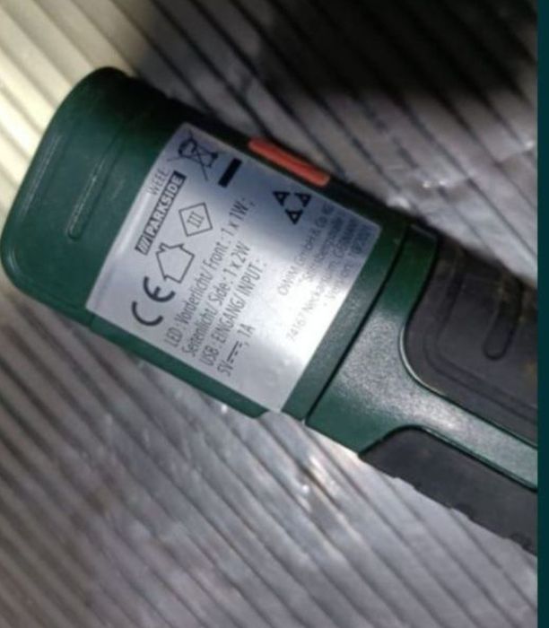 Lampă lanternă led cu acumulator li-on încorporat parkside pala 2000