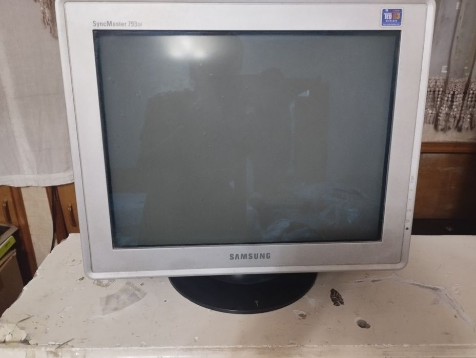 Срочно!  Продам персональный компьютер в  комплекте