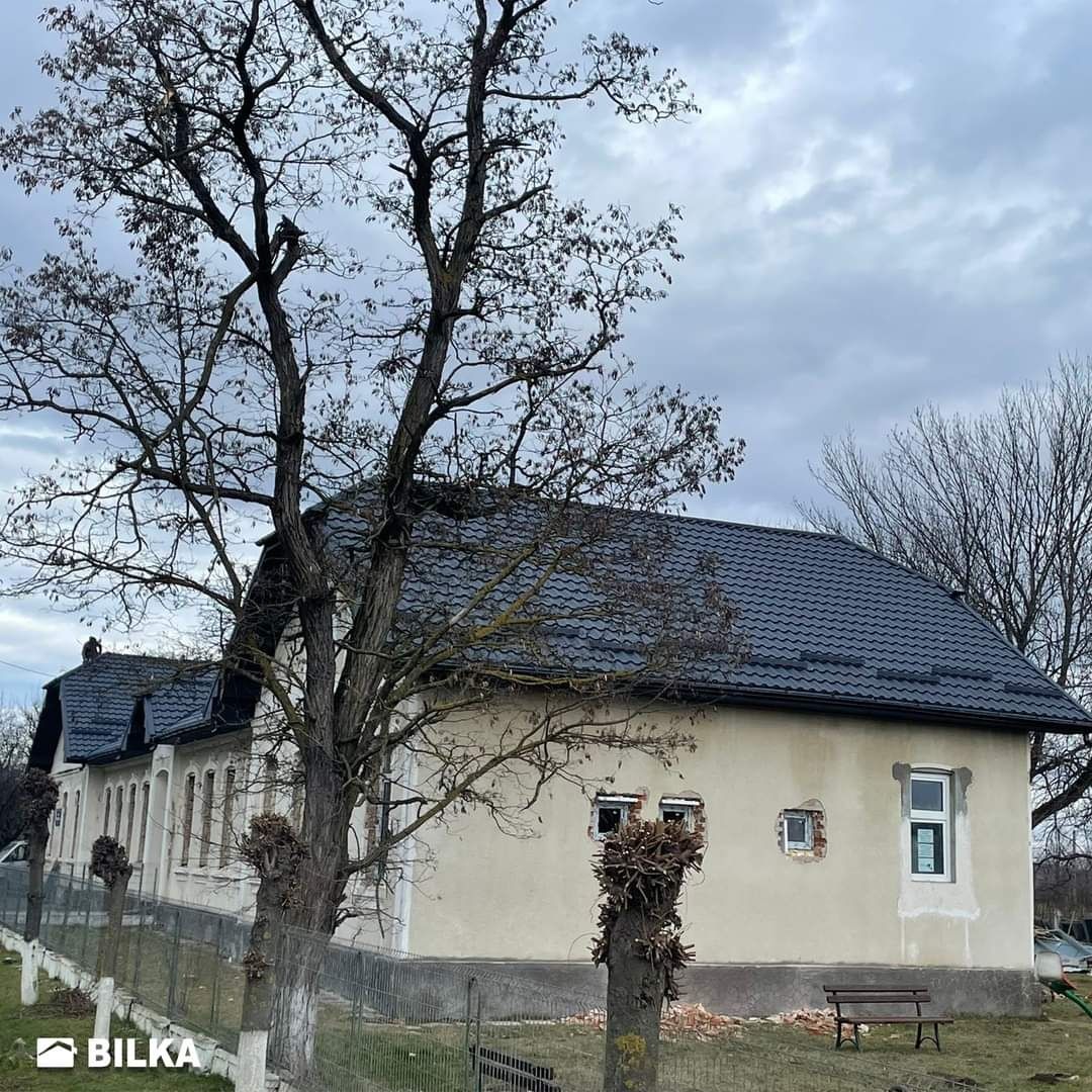 Firmă,Reparații Acoperișuri Mansardări  hidroizolații construcții