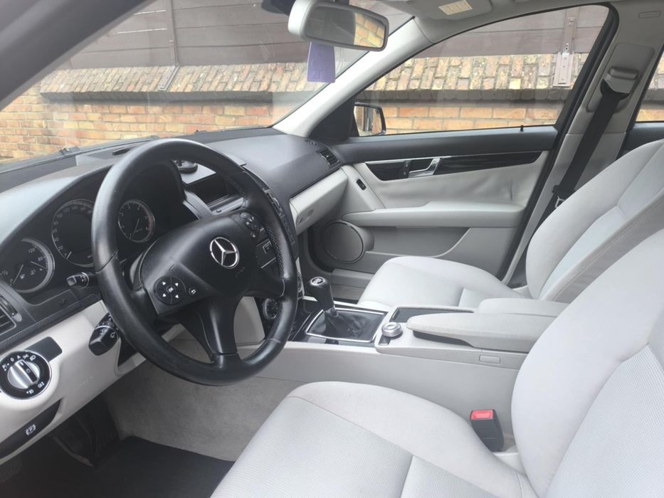 Mercedes c 200 136cp