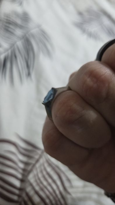 Vand inel de argint cu piatra albastra marimea 9