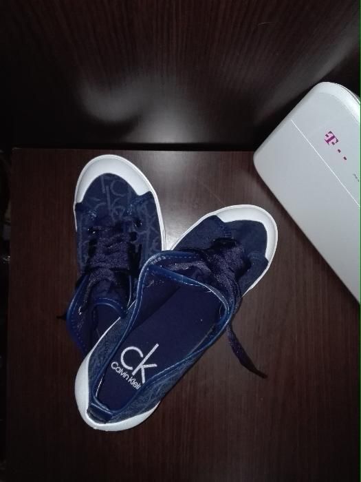 Teneși Calvin Klein