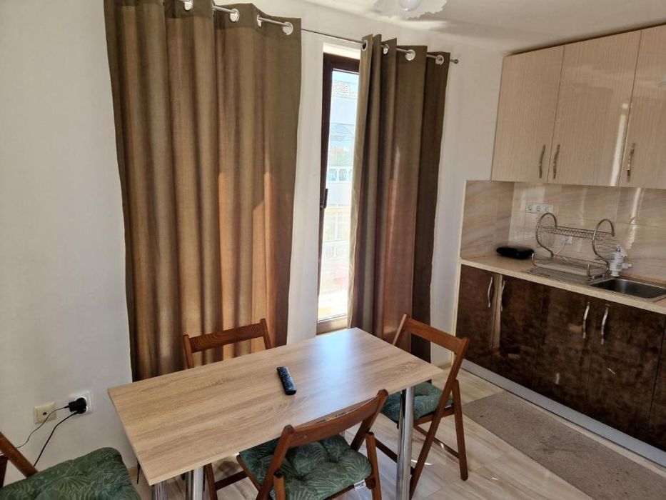 Дава се под наем Двустаен апартамент в Варна, Гръцка махала - 50 кв.м за 750 € - Снимка #2