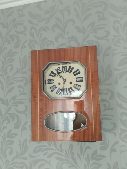 Часы с боем Янтарь.