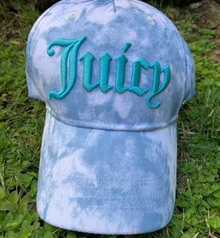 Шапка с козирка -Juicy Couture