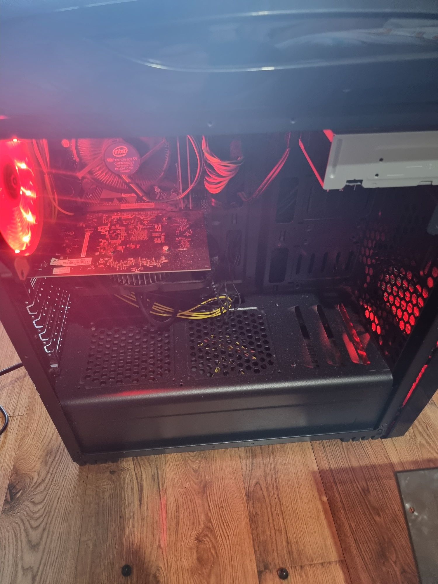 PC Gaming-Medium i5-8400 + GTX 1050 Ti +16GB RAM +Monitor Samsung 24''