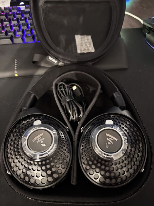 Focal Bathys Black casti wireless - pentru audiofili