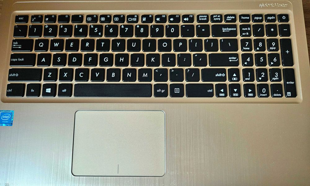 ASUS X540, încă în garanție