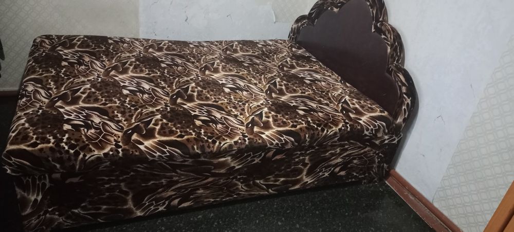 Кровать двухспальная