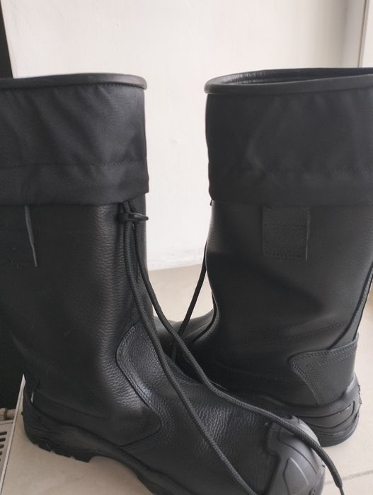 Продам рабочие сапоги демисезонные 43р