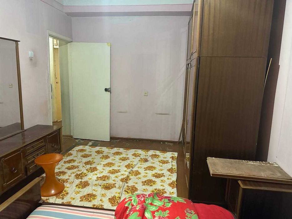 Продатся 3/2/4 Без ремонта. Площадь 64м2.