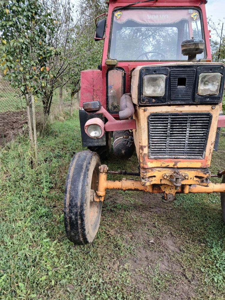 Vînd Tractor U 650