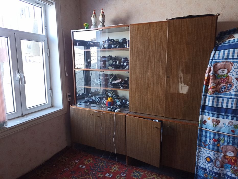 Продажа домашних мебели разного вида.