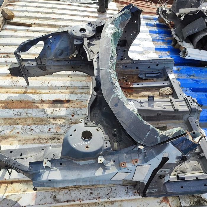 Передняя часть лонжерон телевизор стакан рамка кузова 
Nissan Teana II