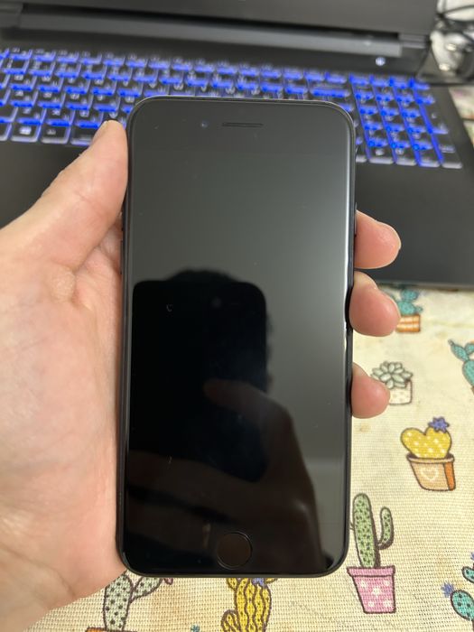 iPhone SE 3 (2022), 64 GB — идеальное состояние!