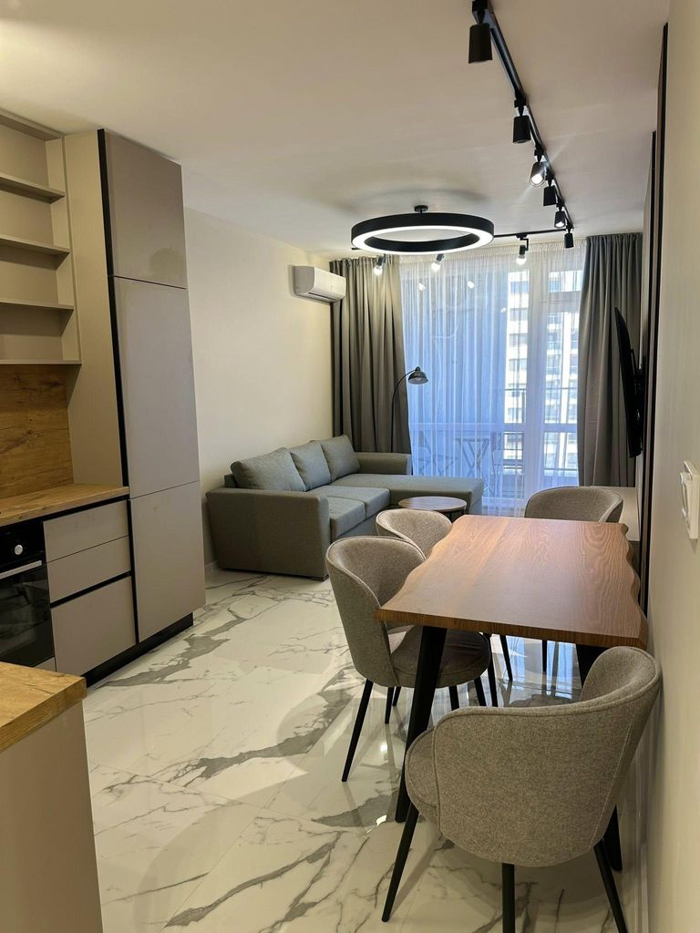 Дава се под наем Двустаен апартамент в Пловдив, Тракия - 74 кв.м за 450 € - Снимка #1