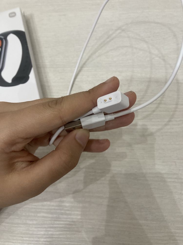 Срочно продается Xiaomi Mi band 8