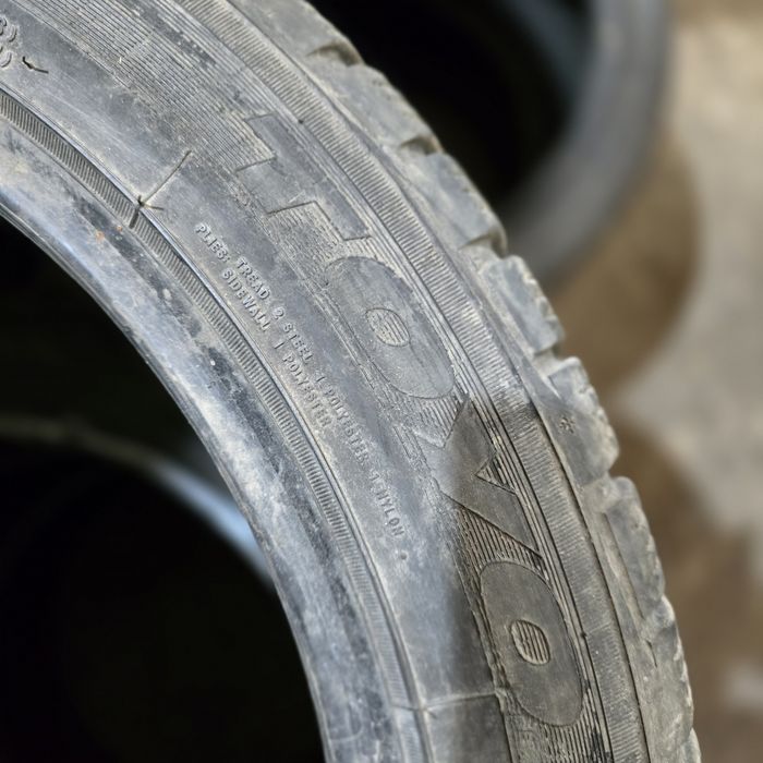 2x 235/45/18 M+S TOYO Stare excelentă