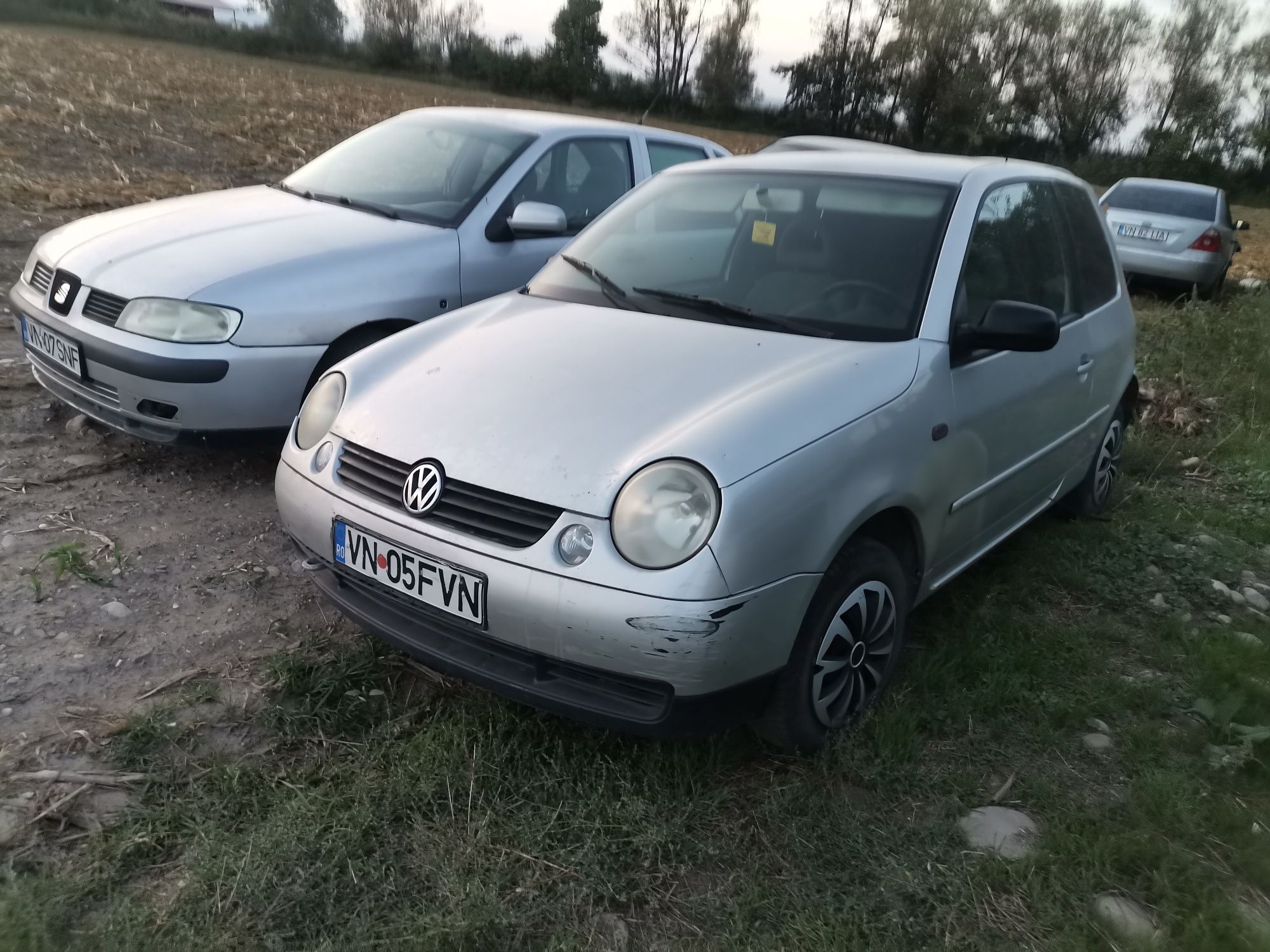 Bara fata capotă Volkswagen Lupo