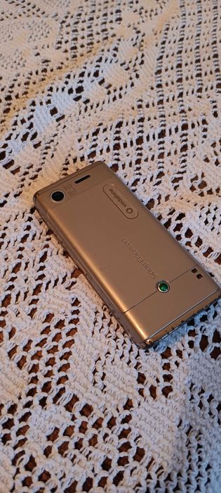 Телефон - Sony Ericsson