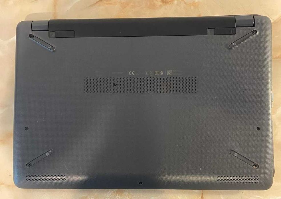 laptop HP 250 g6, i5 gen 7, pentru piese netestat, balamale stricate