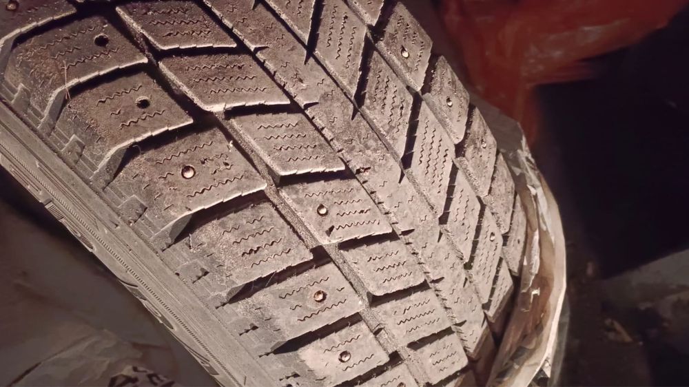 Продам зимнюю резину 4шт