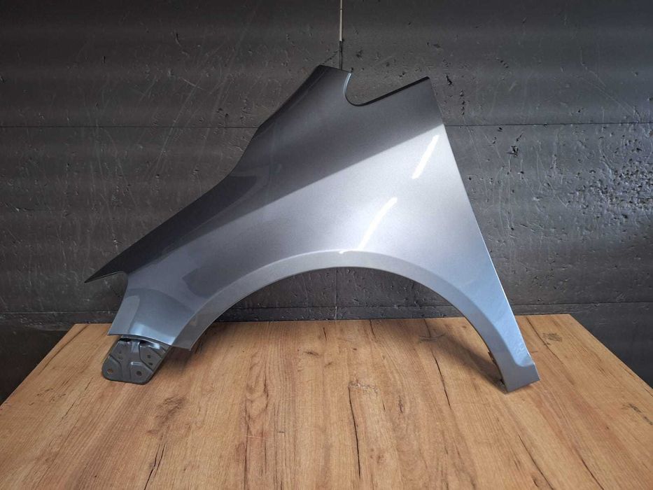 Aripa Fata Stanga VW Golf 5 V Plus 2005-2009 (LA7T (Gri))