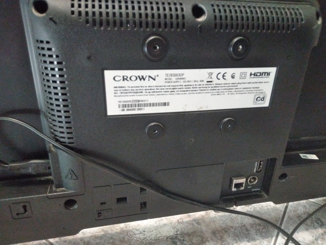 Смарт телевизор Crown 32''