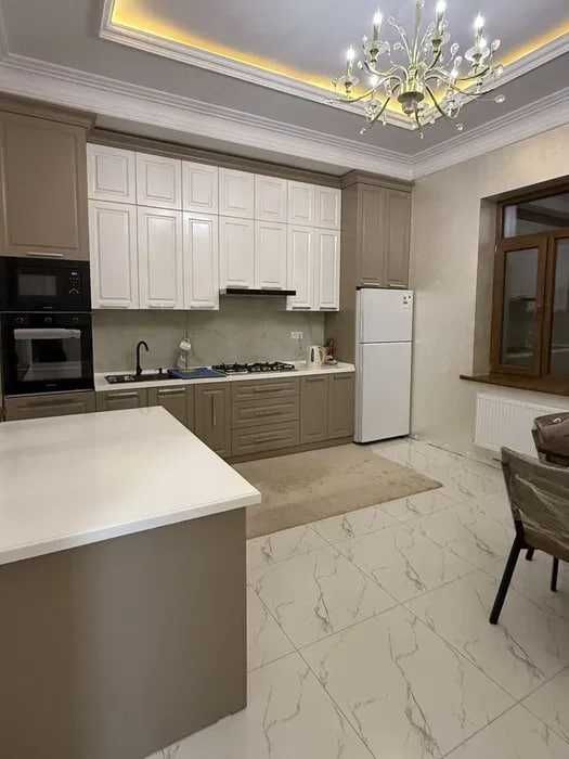 Ш.СРОЧНО аренда к-ра в Сергили-хокимият 6-ком 2-этаж участка