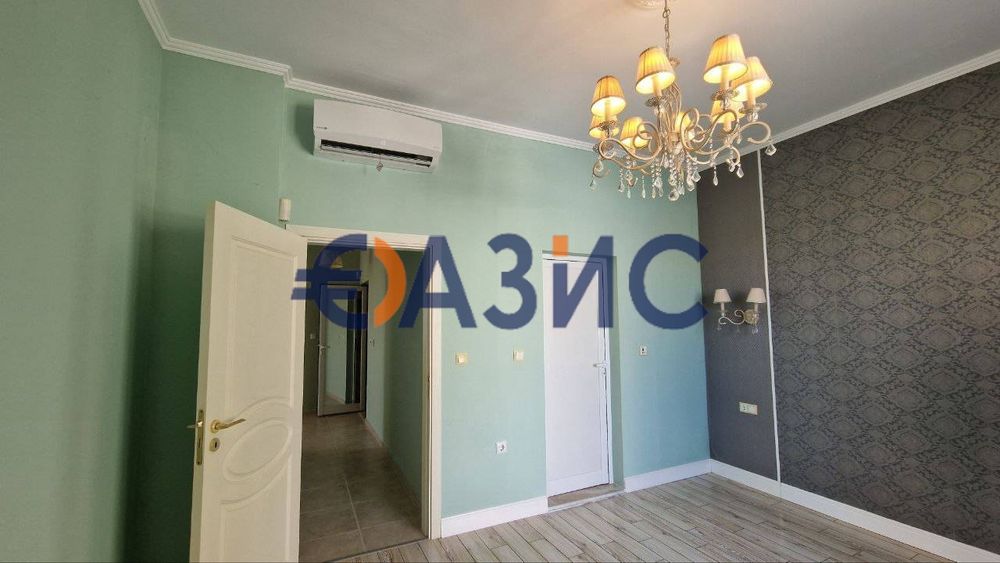 Къща с парцел и басейн, Чолакова Чешма, 212м.кв., цена 349000 евро